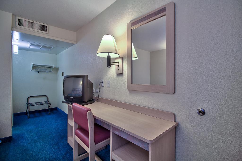 Budgetel Inn & Suites Yuma Quarto foto