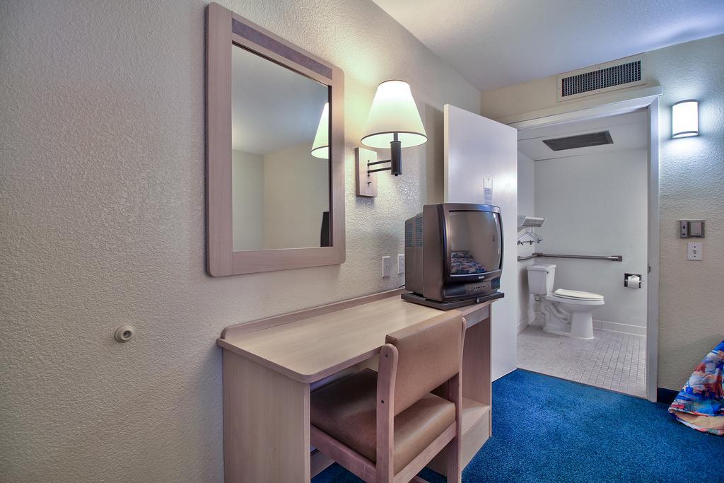 Budgetel Inn & Suites Yuma Exterior foto