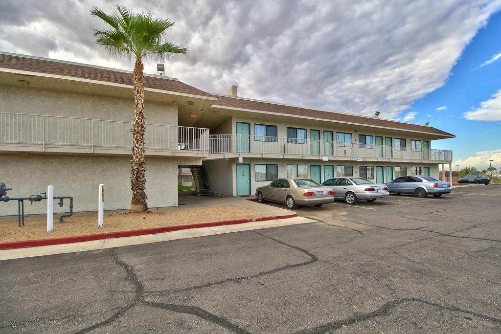 Budgetel Inn & Suites Yuma Exterior foto